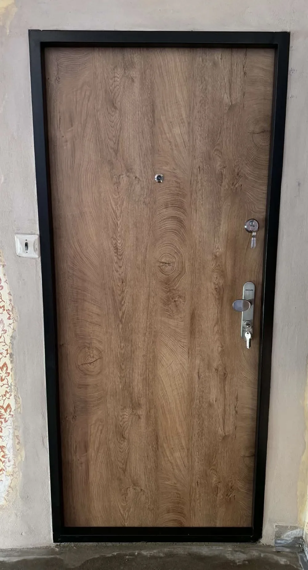 Bezpečnostní dveře SECUM po montáži, realizace prodejce Kutil Karviná