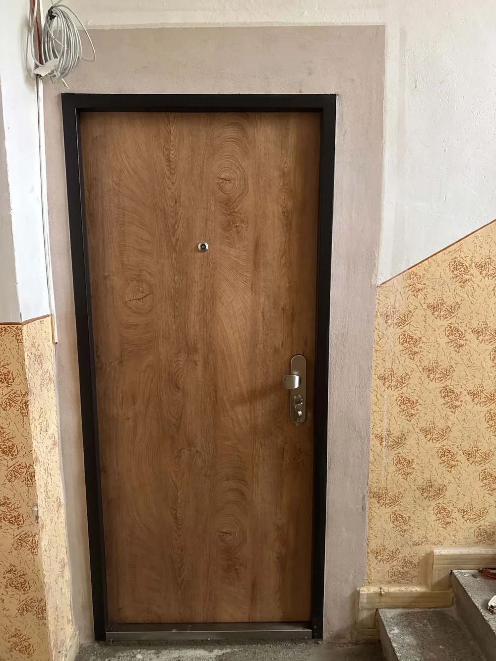 Bezpečnostní dveře SECUM po montáži, realizace prodejce Kutil Karviná